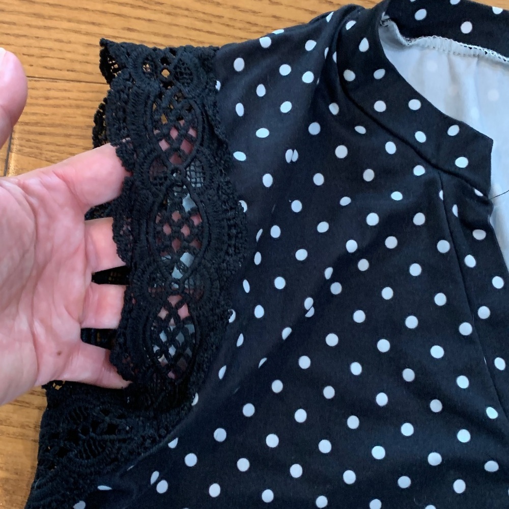💛2/$20 Black Polka Dot Sleeveless Blouse - Classic Women's Top XL - Picture 3 of 5